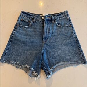 Abercrombie & Fitch High Rise Dad Shorts - Distressed Medium Wash - Size 26 (2)
